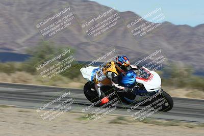 media/Nov-16-2025-Race Pace (Sun) [[8c5fa54630]]/Non Verified Riders (1st 20 Minutes)/3-Turn 3 Inside (11am)/